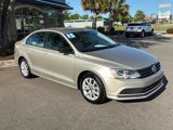 Used 2015 Volkswagen Jetta SE image 2