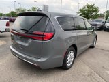 Used 2023 Chrysler Pacifica Touring-L image 3