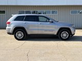 Used 2018 Jeep Grand Cherokee Laredo image 2
