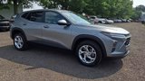 Certified 2024 Chevrolet Trax LS w/ LS Convenience Package image 2