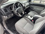Used 2015 Toyota Tacoma 4x4 Double Cab image 2