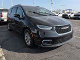 Used 2021 Chrysler Pacifica Touring image 5
