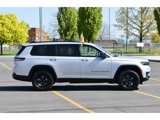 Used 2024 Jeep Grand Cherokee L Laredo image 2
