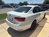 Used 2015 Volkswagen Jetta SE image 3