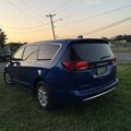 Used 2020 Chrysler Pacifica Touring w/ Advanced Safetytec Group image 5