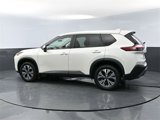 Used 2023 Nissan Rogue SV image 3