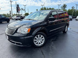 Used 2016 Chrysler Town & Country Touring image 3