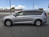 Used 2021 Chrysler Pacifica Touring-L image 4