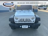 Used 2017 Jeep Wrangler Unlimited Rubicon w/ Connectivity Group image 2