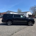 Used 2020 GMC Yukon XL Denali w/ Denali Premium Package image 3