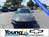 Used 2024 Hyundai Elantra SEL image 2