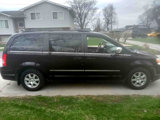 Used 2010 Chrysler Town & Country Touring w/ Safetytec Group image 5