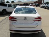 Used 2017 Ford Fusion SE w/ Fusion SE Technology Package image 4