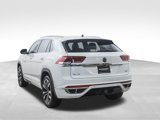 Used 2022 Volkswagen Atlas Cross Sport SEL Premium R-Line image 3