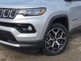 Used 2025 Jeep Compass Limited image 3