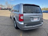 Used 2014 Chrysler Town & Country Touring-L w/ Driver Convenience Group image 5