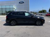 Used 2022 Volkswagen Tiguan SE w/ Panoramic Sunroof Package image 3