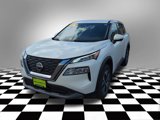 Used 2021 Nissan Rogue SV image 3