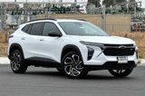 New 2025 Chevrolet Trax RS w/ Sunroof Package image 2