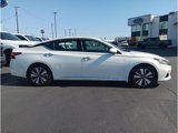 Used 2019 Nissan Altima 2.5 SV image 2