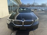Used 2025 BMW 530i xDrive w/ Premium Package image 3