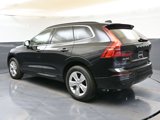 Used 2022 Volvo XC60 B5 Momentum image 3