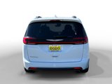 Used 2022 Chrysler Pacifica Touring-L image 4