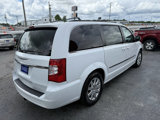 Used 2015 Chrysler Town & Country Touring image 5