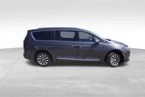 Used 2020 Chrysler Pacifica Limited w/ Advanced Safetytec Group image 3