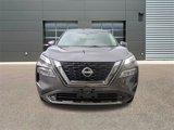 Used 2023 Nissan Rogue SV image 2