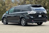 Used 2017 Toyota Sienna SE Premium image 6