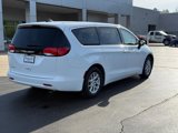 Used 2022 Chrysler Voyager LX image 3