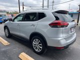 Used 2018 Nissan Rogue SV image 4