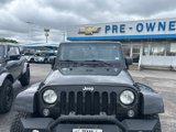 Used 2015 Jeep Wrangler Unlimited Rubicon w/ Connectivity Group image 4