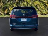 New 2025 Chrysler Pacifica Select image 4