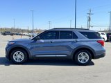 Used 2021 Ford Explorer XLT image 3