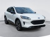 Used 2021 Ford Escape SE w/ SE Sport Appearance Package image 3
