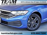 Used 2022 Volkswagen Jetta SE w/ Panoramic Sunroof Package image 3