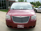 Used 2010 Chrysler Town & Country Touring Plus w/ Premium Group image 3