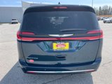 New 2025 Chrysler Pacifica Select image 4