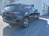 Used 2023 Jeep Grand Cherokee Limited w/ Luxury Tech Group II image 4