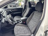 Used 2016 Nissan Rogue SV image 3