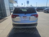 Used 2017 GMC Acadia SLT image 6