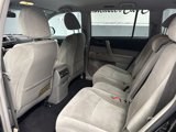 Used 2011 Toyota Highlander 4WD w/ Tech Pkg image 3