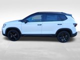 New 2025 Volkswagen Taos SE image 2