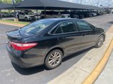 Used 2016 Toyota Camry SE image 3