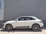Certified 2025 Porsche Macan image 2