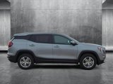 Used 2024 GMC Terrain SLE image 4