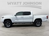 Used 2019 Toyota Tacoma TRD Sport image 2