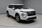 New 2025 Mitsubishi Outlander SE image 2